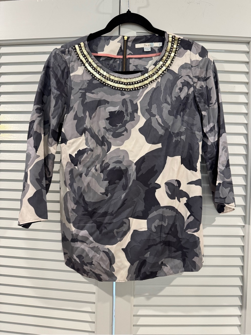 Boden Beaded-Neck Floral Blouse in Gray and Cream